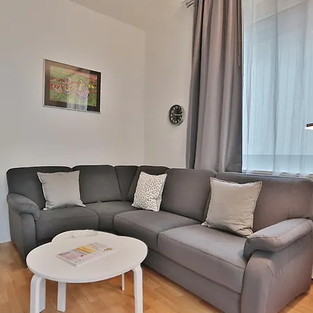 Demory Demory 6 아파트 *